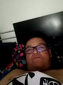 Anuviss lxx online show from October 26, 2025, 4:29 am