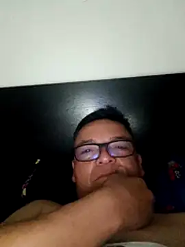 Anuviss lxx online show from October 28, 2025, 4:38 am