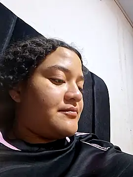 Liancy online show from February 19, 2026, 11:01 pm