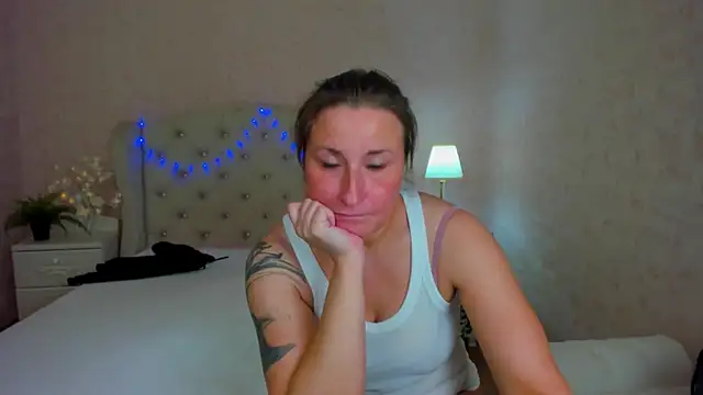 Snapshot of HotLiss chatting on January 23, 2025, 5:45 am HotLiss online show from January 23, 2025, 5:45 am