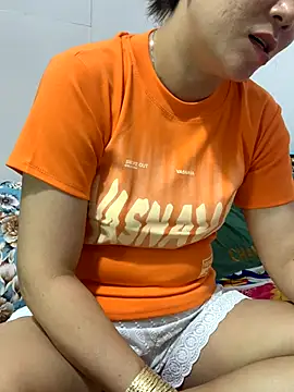 Baby-bigtits online show from October 3, 2025, 3:58 am