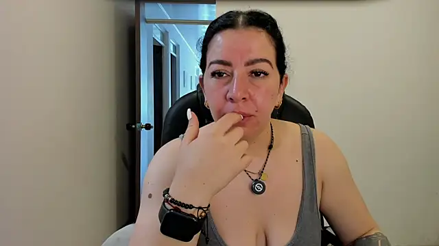 Snapshot of Im_coco chatting on May 5, 2026, 12:46 pm Im coco online show from May 5, 2026, 12:46 pm