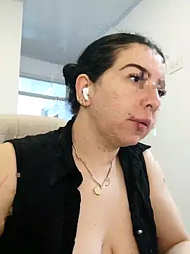 Snapshot of Im_coco chatting on June 11, 2026, 12:58 pm Im coco online show from June 11, 2026, 12:58 pm