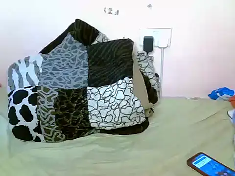 sweet rozie online show from October 18, 2025, 8:15 am