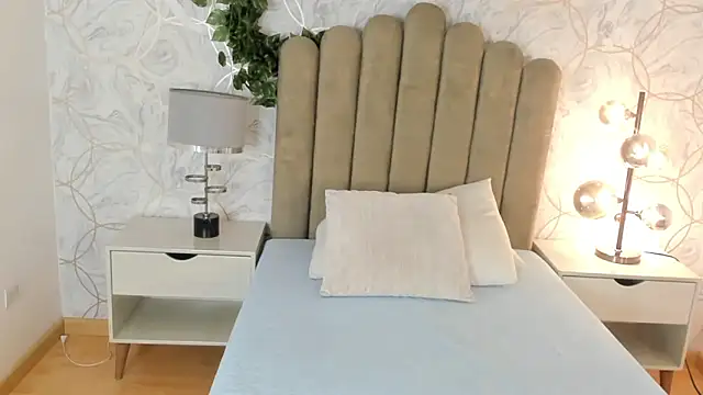 Snapshot of Roma__love chatting on January 20, 2025, 11:56 am Roma love online show from January 20, 2025, 11:56 am