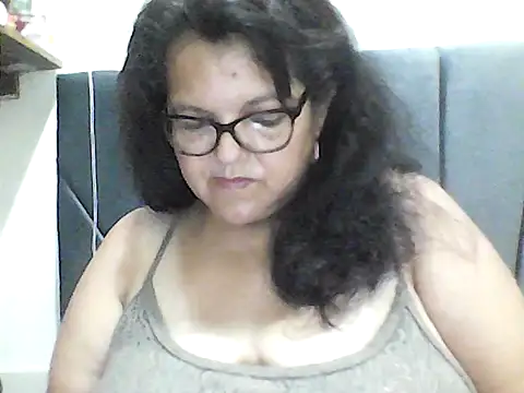 Snapshot of kassandra02 chatting on October 2, 2025, 2:46 pm kassandra02 online show from October 2, 2025, 2:46 pm