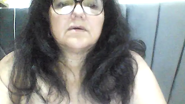 Snapshot of kassandra02 chatting on October 22, 2025, 2:45 am kassandra02 online show from October 22, 2025, 2:45 am