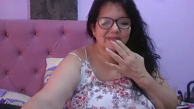 kassandra02 online show from July 6, 2026, 3:14 pm