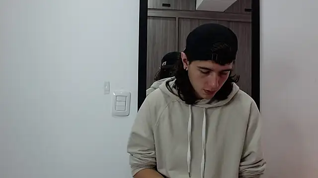 Snapshot of alex_connorr chatting on February 10, 2025, 2:26 pm alex connorr online show from February 10, 2025, 2:26 pm