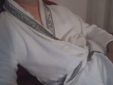 Snapshot of fikoivos chatting on December 16, 2025, 9:53 pm fikoivos online show from December 16, 2025, 9:53 pm