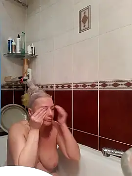 Snapshot of cutecatXXX chatting on December 16, 2024, 9:31 pm cutecatXXX online show from December 16, 2024, 9:31 pm