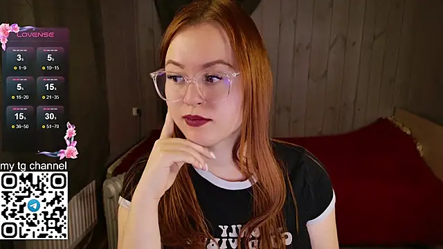 Lila Pitt online show from January 5, 2025, 8:52 pm