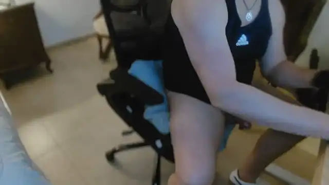 Snapshot of slzypvtpig chatting on December 20, 2025, 11:28 am slzypvtpig online show from December 20, 2025, 11:28 am