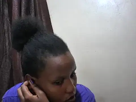 Snapshot of afrikaqueen chatting on January 27, 2025, 5:48 pm afrikaqueen online show from January 27, 2025, 5:48 pm