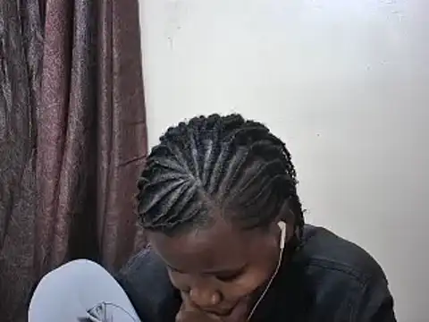 Snapshot of afrikaqueen chatting on January 30, 2025, 12:07 am afrikaqueen online show from January 30, 2025, 12:07 am