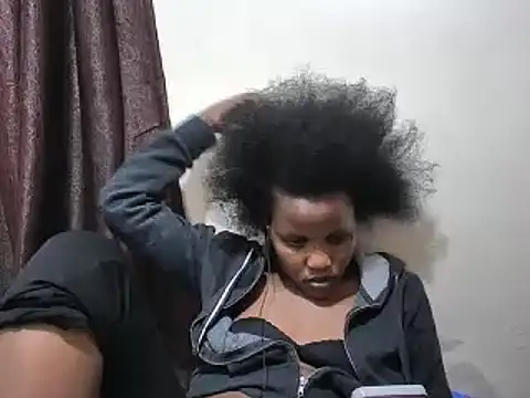 Snapshot of afrikaqueen chatting on March 15, 2025, 12:47 am afrikaqueen online show from March 15, 2025, 12:47 am
