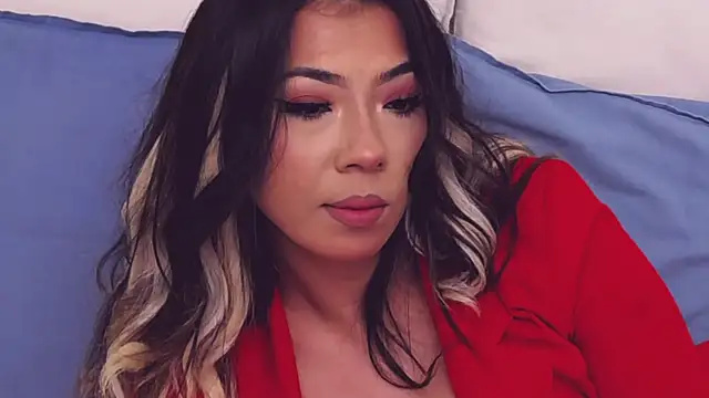 Snapshot of KiaraDevlynn chatting on December 29, 2024, 7:32 pm KiaraDevlynn online show from December 29, 2024, 7:32 pm