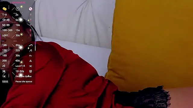 Snapshot of KiaraDevlynn chatting on March 6, 2026, 6:04 pm KiaraDevlynn online show from March 6, 2026, 6:04 pm