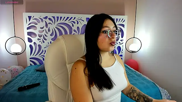 deep sunset1 online show from April 18, 2026, 6:01 pm