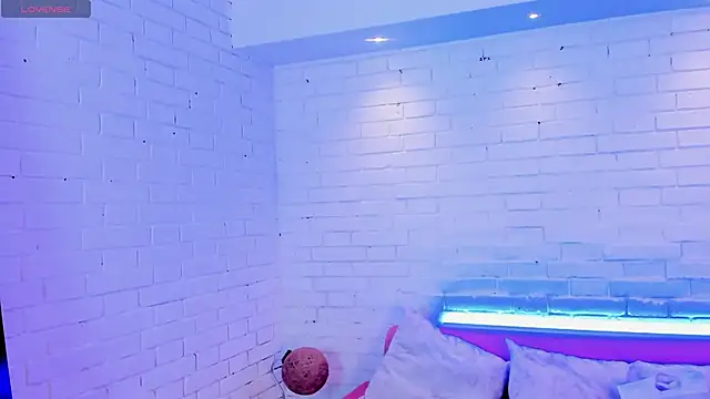 Snapshot of Alessia_Taylorr chatting on November 29, 2025, 12:30 pm Alessia Taylorr online show from November 29, 2025, 12:30 pm