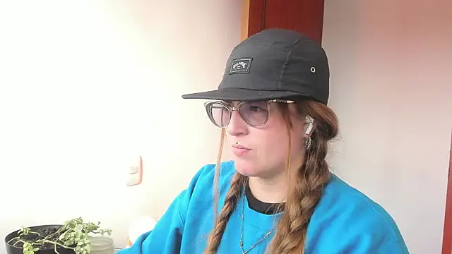 Snapshot of tekila__ chatting on May 28, 2026, 9:56 pm tekila online show from May 28, 2026, 9:56 pm