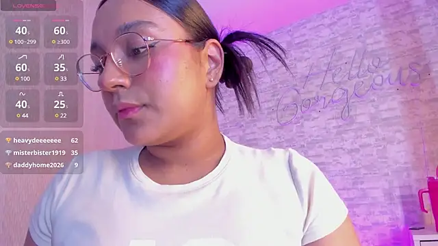 Snapshot of ellamontoya chatting on February 24, 2025, 10:59 am ellamontoya online show from February 24, 2025, 10:59 am