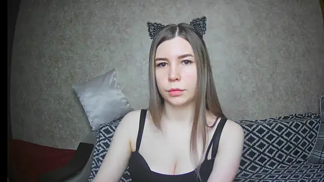 Snapshot of ElllaNuar chatting on February 12, 2025, 7:23 am ElllaNuar online show from February 12, 2025, 7:23 am