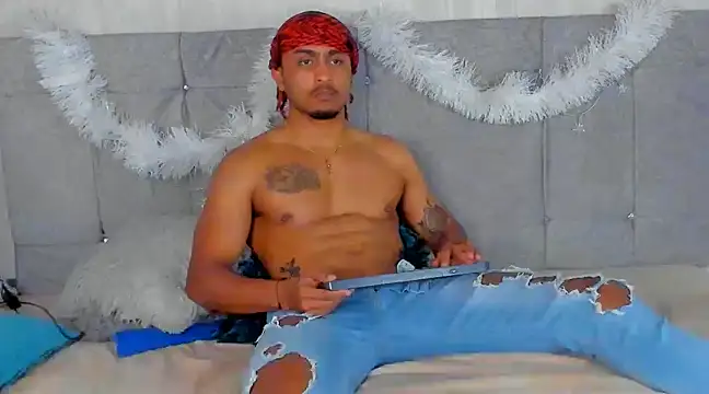 Snapshot of Mateo_Reales chatting on December 31, 2024, 4:06 am Mateo Reales online show from December 31, 2024, 4:06 am