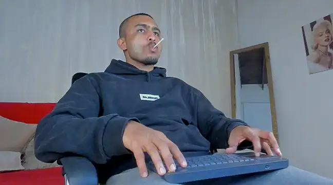 Snapshot of Mateo_Reales chatting on February 6, 2025, 4:31 am Mateo Reales online show from February 6, 2025, 4:31 am