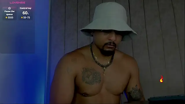 Snapshot of Mateo_Reales chatting on December 14, 2025, 7:51 pm Mateo Reales online show from December 14, 2025, 7:51 pm