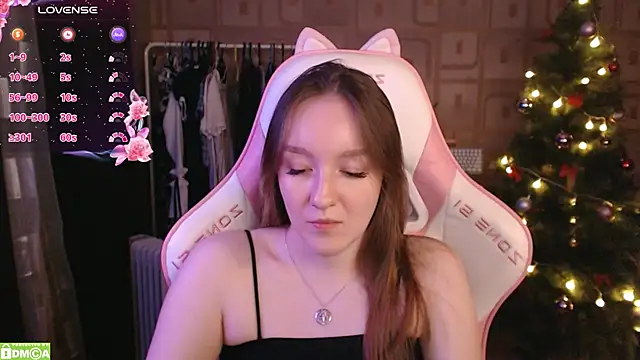 Snapshot of MoonlishSiren chatting on January 9, 2025, 8:11 pm MoonlishSiren online show from January 9, 2025, 8:11 pm