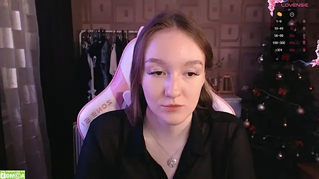 Snapshot of MoonlishSiren chatting on January 20, 2025, 10:26 pm MoonlishSiren online show from January 20, 2025, 10:26 pm