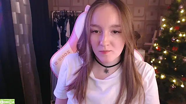 Snapshot of MoonlishSiren chatting on January 31, 2025, 11:45 pm MoonlishSiren online show from January 31, 2025, 11:45 pm