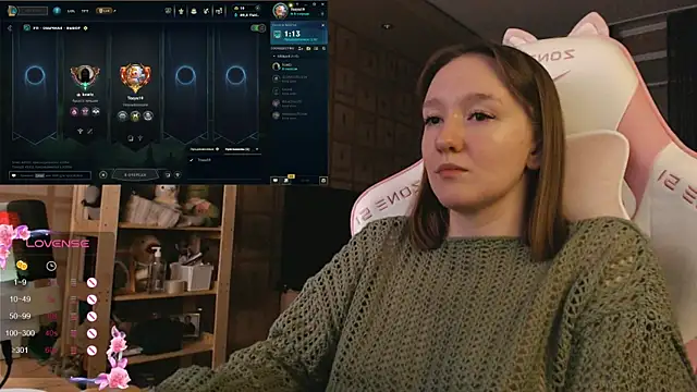 Snapshot of MoonlishSiren chatting on November 9, 2025, 9:13 pm MoonlishSiren online show from November 9, 2025, 9:13 pm