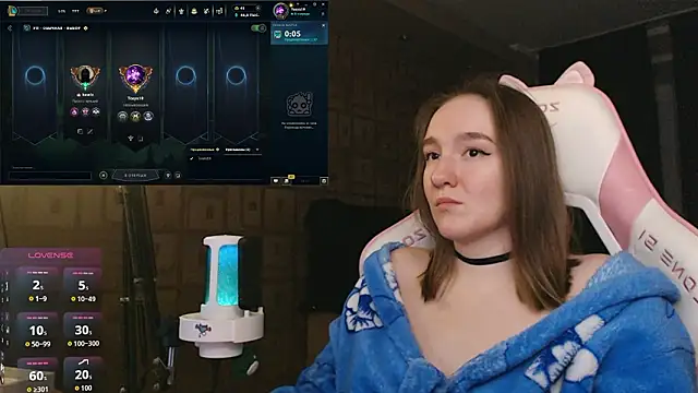 MoonlishSiren online show from February 6, 2026, 8:45 pm