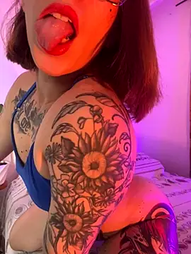 Snapshot of ValenGray chatting on November 5, 2025, 12:49 pm ValenGray online show from November 5, 2025, 12:49 pm