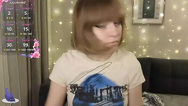 Snapshot of HermioneHHH chatting on December 4, 2024, 6:28 pm HermioneHHH online show from December 4, 2024, 6:28 pm