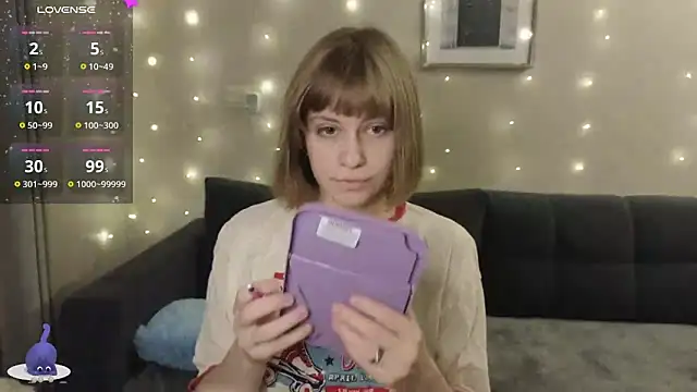 Snapshot of HermioneHHH chatting on December 8, 2024, 5:55 pm HermioneHHH online show from December 8, 2024, 5:55 pm