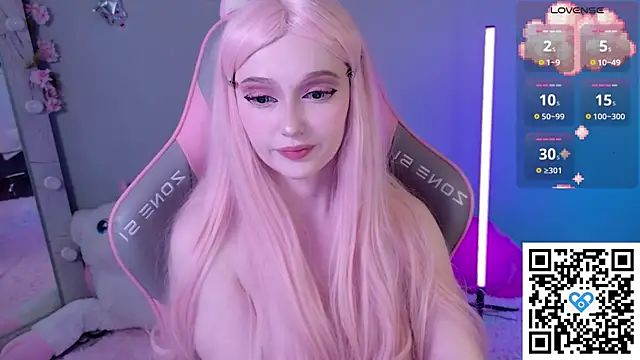 Snapshot of White_kitty01 chatting on May 25, 2026, 12:44 pm White kitty01 online show from May 25, 2026, 12:44 pm