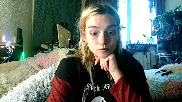 Sophie Bell online show from May 1, 2026, 4:11 pm