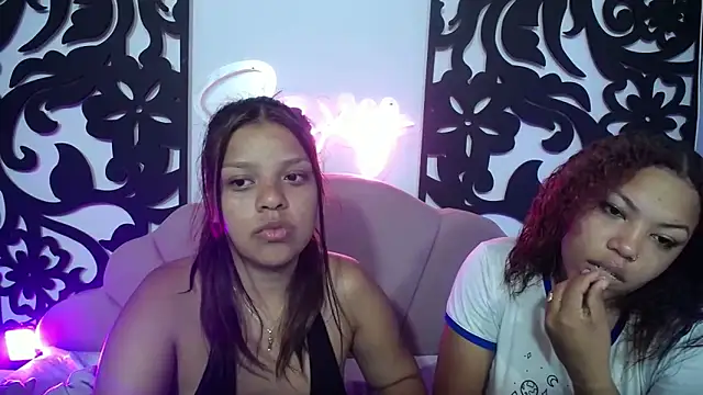 your little naughty1 online show from November 20, 2025, 7:52 am