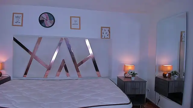 Snapshot of KendalMilleer chatting on February 13, 2025, 12:46 am KendalMilleer online show from February 13, 2025, 12:46 am