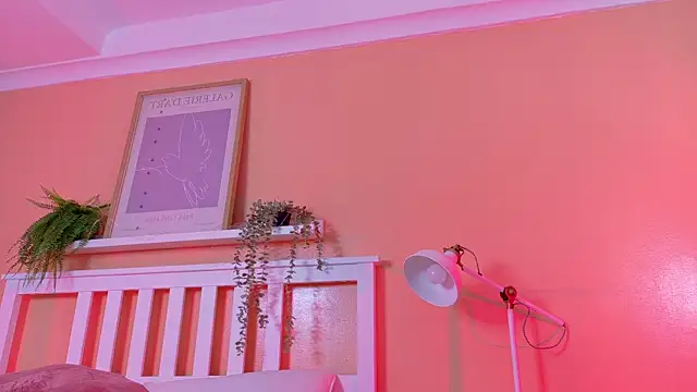 KendalMilleer online show from December 5, 2025, 10:24 am