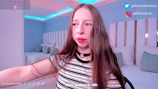 Snapshot of gabi_bunny chatting on July 9, 2026, 5:17 pm gabi bunny online show from July 9, 2026, 5:17 pm