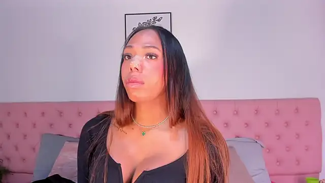 Snapshot of Nicole_Paradise chatting on November 17, 2025, 12:33 pm Nicole Paradise online show from November 17, 2025, 12:33 pm