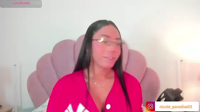 Snapshot of Nicole_Paradise chatting on July 29, 2026, 12:58 pm Nicole Paradise online show from July 29, 2026, 12:58 pm