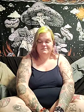 Snapshot of Trans_Girl_next_door420 chatting on March 26, 2026, 1:28 pm Trans Girl next door420 online show from March 26, 2026, 1:28 pm