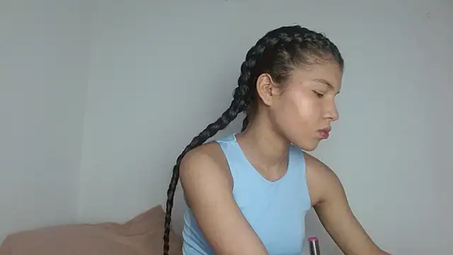 Snapshot of SophiaMeyerst chatting on February 13, 2025, 5:44 pm SophiaMeyerst online show from February 13, 2025, 5:44 pm