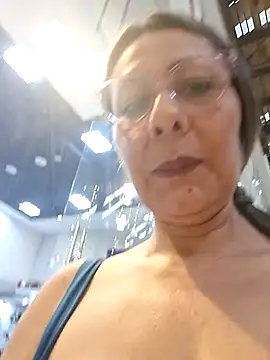 Mia-funny20 online show from January 6, 2026, 8:12 pm