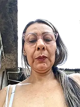 Snapshot of Mia-funny20 chatting on June 12, 2026, 9:25 pm Mia-funny20 online show from June 12, 2026, 9:25 pm